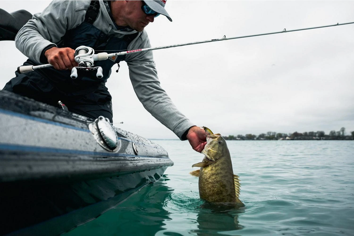 Abu Garcia Veritas Baitcasting Combo 7 Abu Garcia Veritas Baitcasting Combo - Image 7