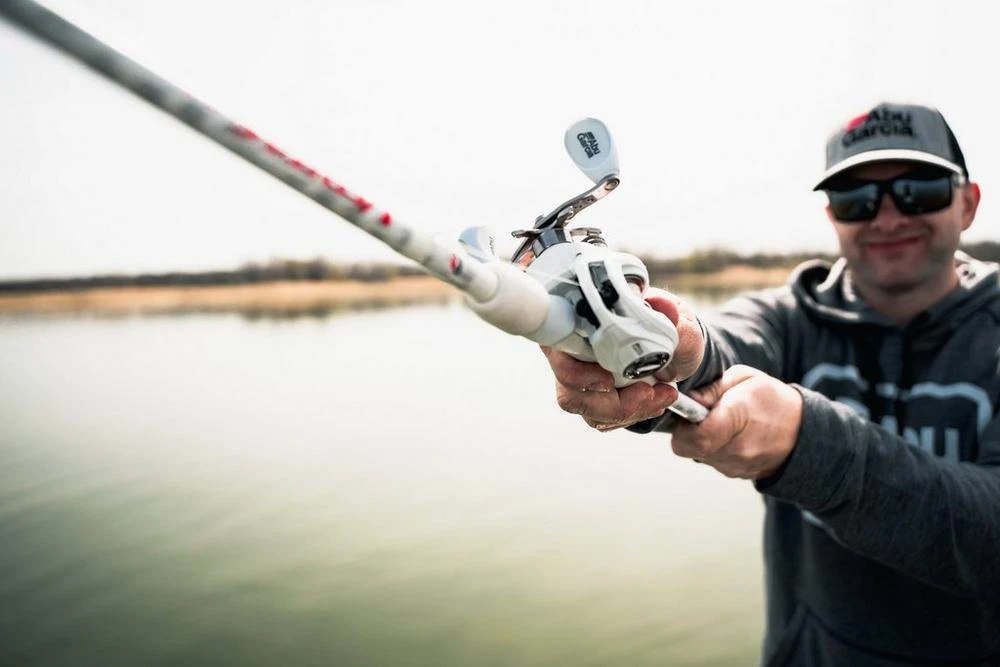 Abu Garcia Veritas Baitcasting Combo 9 Abu Garcia Veritas Baitcasting Combo - Image 9